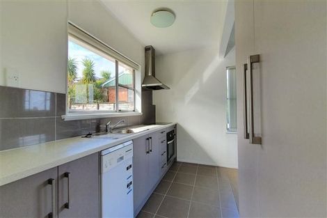 Photo of property in 2/44 Moore Street, Hillcrest, Auckland, 0627