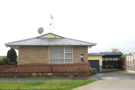 Photo of property in 21 Clifton Drive, Waitara, 4320