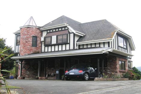 Photo of property in 1 Hobbit Lane, Pinehaven, Upper Hutt, 5371