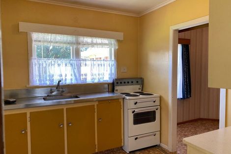 Photo of property in 9a Kirton Crescent, Manurewa, Auckland, 2102