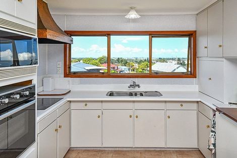 Photo of property in 21 Kanohi Terrace, Mangere Bridge, Auckland, 2022