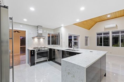 Photo of property in 5 Maygrove Drive, Orewa, 0931