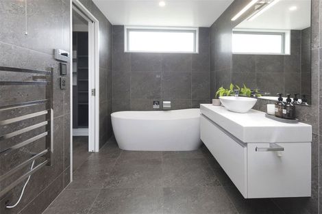 Photo of property in 176 Idris Road, Strowan, Christchurch, 8052