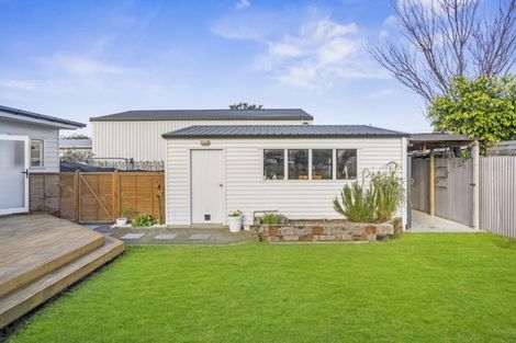 Photo of property in 111 Wattle Place, Whangamata, 3620