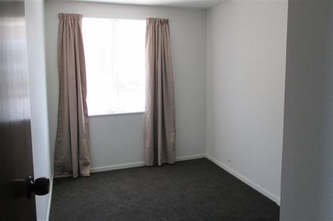 Photo of property in 1/90 Queenspark Drive, Parklands, Christchurch, 8083