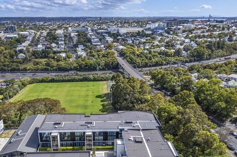 Photo of property in 305/8 Kingsland Terrace, Kingsland, Auckland, 1021