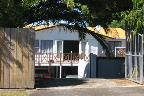 Photo of property in 4 Kelston Street, New Lynn, Auckland, 0600