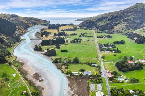 Photo of property in 1194 Okains Bay Road, Okains Bay, 7583