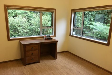 Photo of property in 25 Wyndham Road, Pinehaven, Upper Hutt, 5019