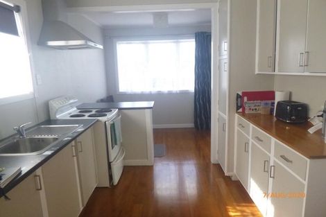 Photo of property in 7 Tatau Way, Te Atatu Peninsula, Auckland, 0610