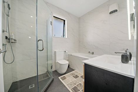 Photo of property in 18 Laurelwood Avenue, Pukekohe, 2120