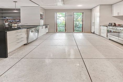 Photo of property in 111 Thompson Road, Bluff Hill, Napier, 4110