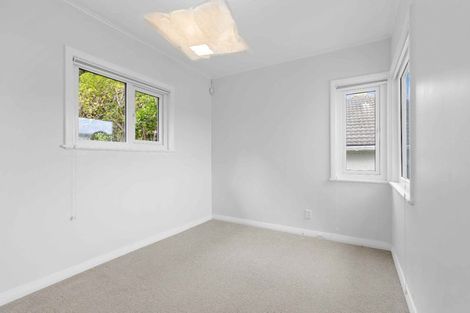 Photo of property in 14 Elphinstone Avenue, Strathmore Park, Wellington, 6022