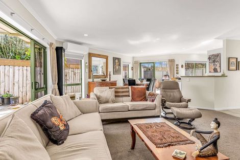 Photo of property in 4 Mayfair Close, Whitianga, 3510