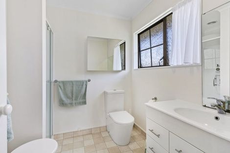Photo of property in 87 Victory Crescent, Tawa, Wellington, 5028