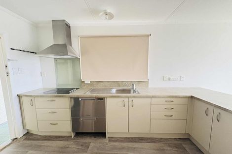 Photo of property in 26 Stephens Crescent, Highbury, Palmerston North, 4412
