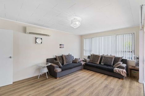 Photo of property in 13 Waari Avenue, Sunnyvale, Auckland, 0612