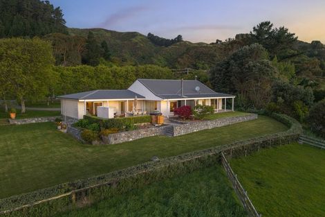 Photo of property in 86 Emerald Glen Road, Paekakariki, 5032