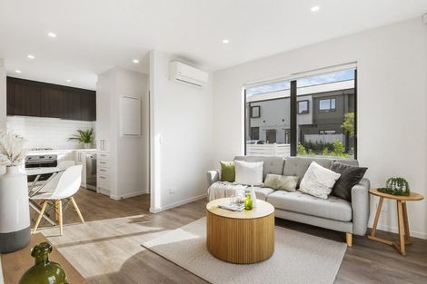 Photo of property in 13 Noel Hayden Street, Takanini, 2112