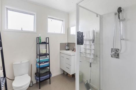 Photo of property in 82 Reynella Drive, Massey, Auckland, 0614