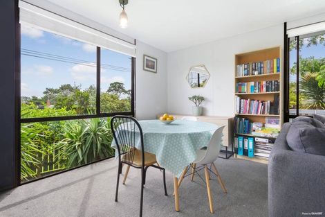 Photo of property in 29 Abbotleigh Avenue, Te Atatu Peninsula, Auckland, 0610