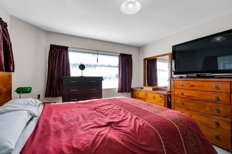 Photo of property in 14d Maple Crescent, Whalers Gate, New Plymouth, 4310