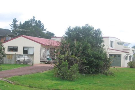 Photo of property in 106 Matarangi Drive, Matarangi, Whitianga, 3592
