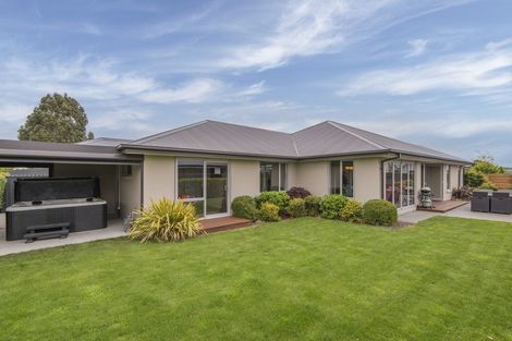 Photo of property in 8 Overton Place, Prebbleton, 7604