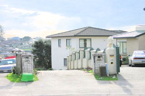 Photo of property in 22 Pelargonium Terrace, Goodwood Heights, Auckland, 2105