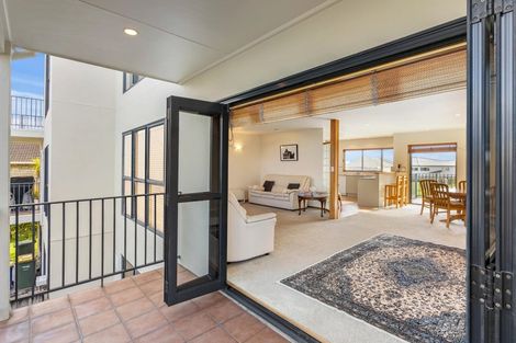 Photo of property in 3/108 Mokoia Road, Birkenhead, Auckland, 0626