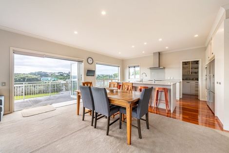 Photo of property in 18 Milford Street, Aotea, Porirua, 5024
