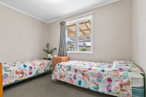 Photo of property in 14 Riverpark Crescent, Henderson, Auckland, 0610