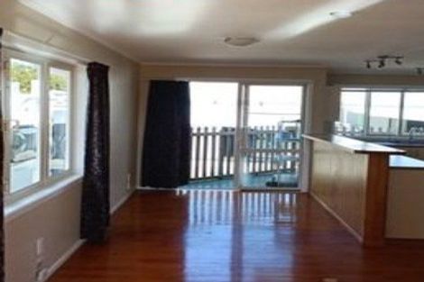 Photo of property in 23 Dale Crescent, Pakuranga, Auckland, 2010