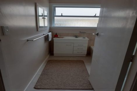 Photo of property in 30 Pinehurst Crescent, Russley, Christchurch, 8042