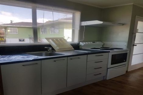 Photo of property in 84 Reynella Drive, Massey, Auckland, 0614