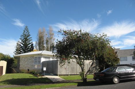 Photo of property in 62 La Trobe Street, Pakuranga Heights, Auckland, 2010