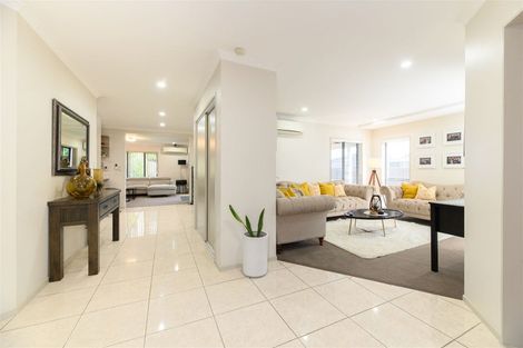 Photo of property in 99a Awaroa Road, Sunnyvale, Auckland, 0612