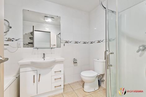 Photo of property in 10a Evans Road, Weymouth, Auckland, 2103