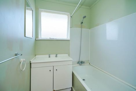 Photo of property in 15 Park Street, Winton, 9720