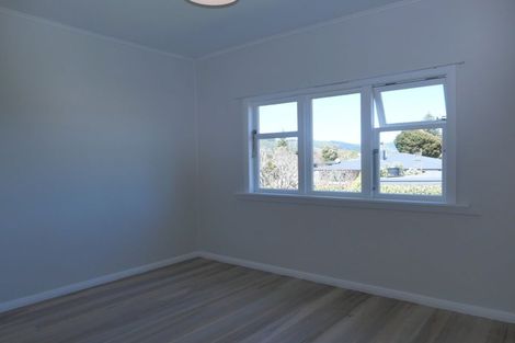 Photo of property in 5 Allen Road, Raumati Beach, Paraparaumu, 5032