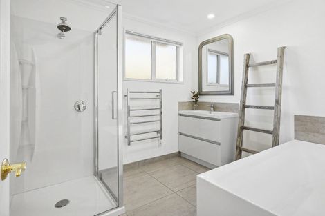 Photo of property in 81 Meadowstone Drive, Wanaka, 9305