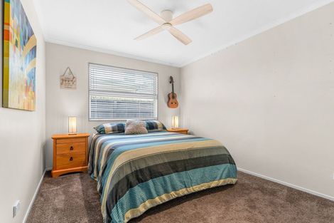 Photo of property in 23 Key West Drive, One Tree Point, 0118