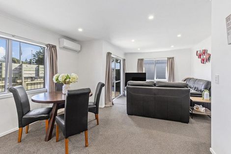 Photo of property in 12a Whitehouse Road, Titahi Bay, Porirua, 5022