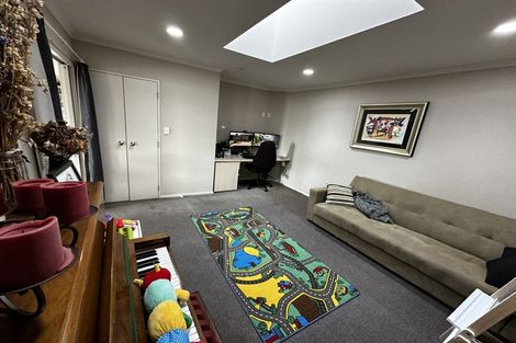 Photo of property in 24 Cleveland Heights, Kelvin Grove, Palmerston North, 4414