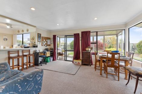 Photo of property in 25 Featherstone Avenue, Kairaki, 7630