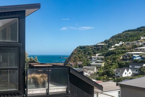 Photo of property in 1 Ara Haewai, Houghton Bay, Wellington, 6023