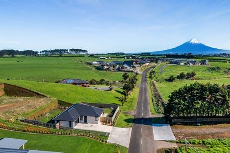 Photo of property in 32 Larlin Drive, Hawera, 4675