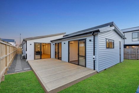 Photo of property in 69 Podgora Avenue, Huapai, Kumeu, 0810
