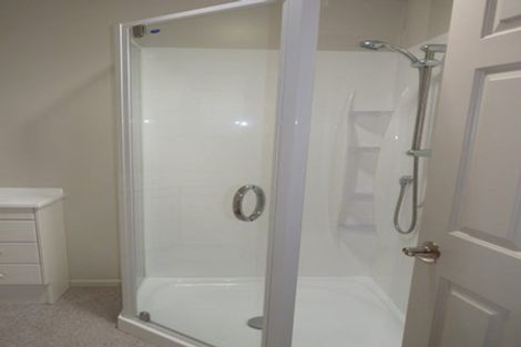 Photo of property in 50 Wade River Road, Stanmore Bay, Whangaparaoa, 0932