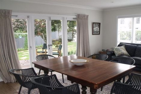 Photo of property in 2 Lovat Street, Havelock North, 4130